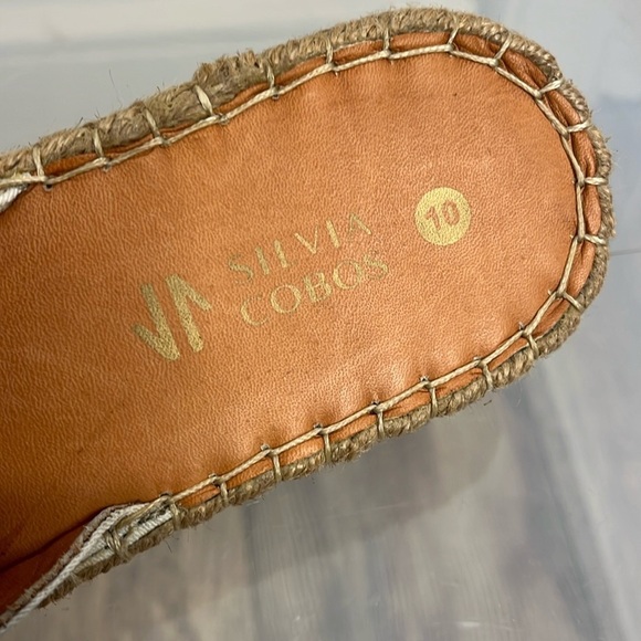 Silvia Cobos White Canvas Tasseled Slip on Sunrise Mules Sz 10 NEW - Picture 3 of 9